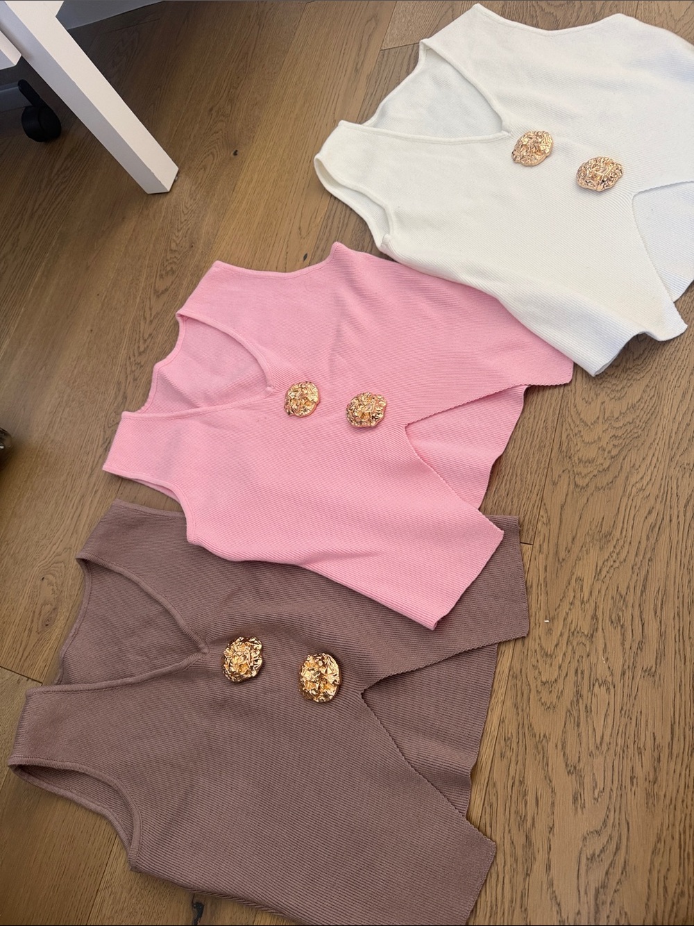 SHEIN Ribbed V-Neck Tank Top with Gold Buttons - Pink, White, Taupe